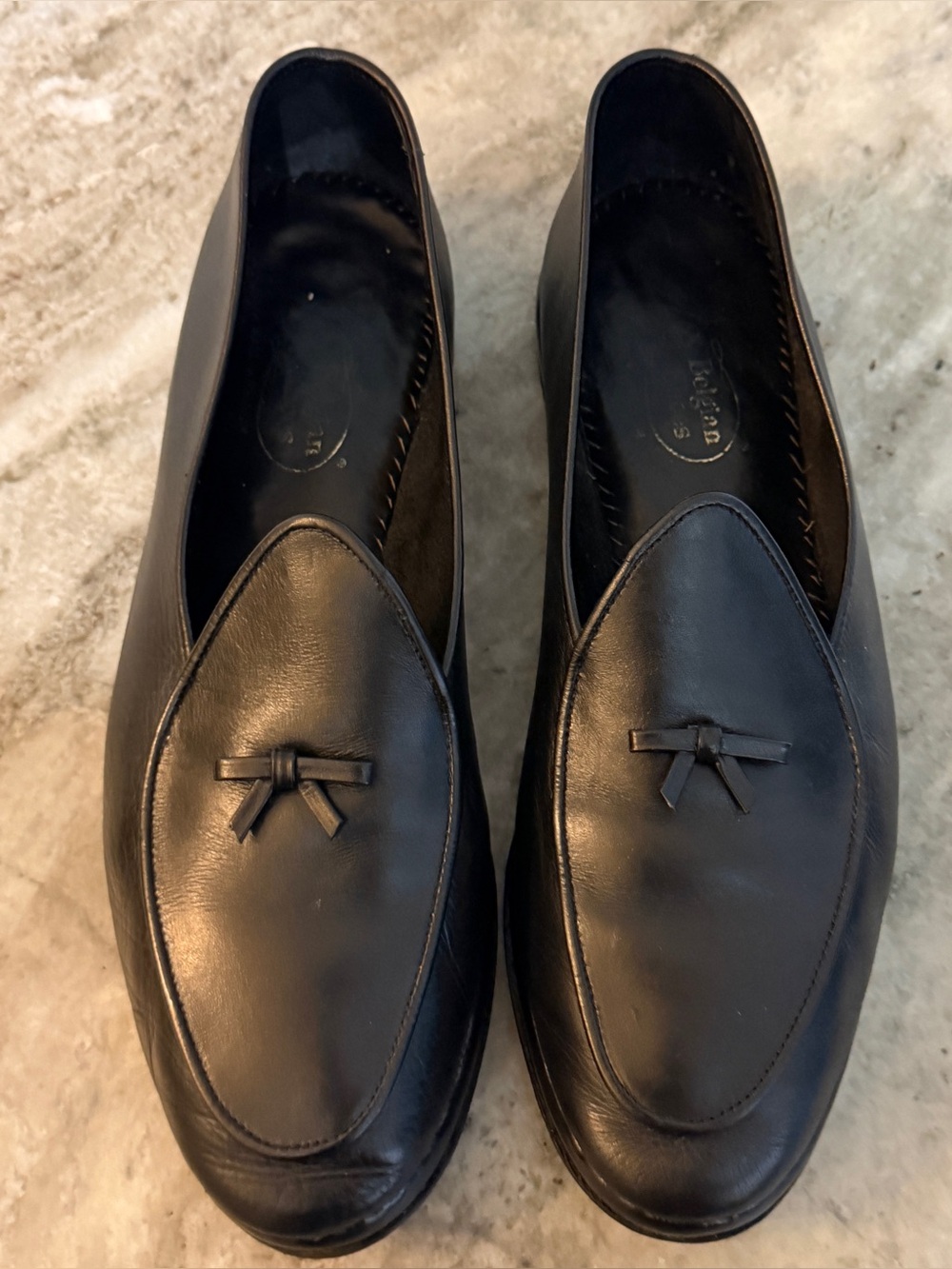 BELGIAN SHOES MR CASUAL LOAFER BLACK LEATHER SLIPPERS 9 $850 BOW TIE